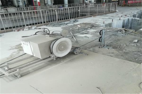 切割混凝土墻體使用什么工具？